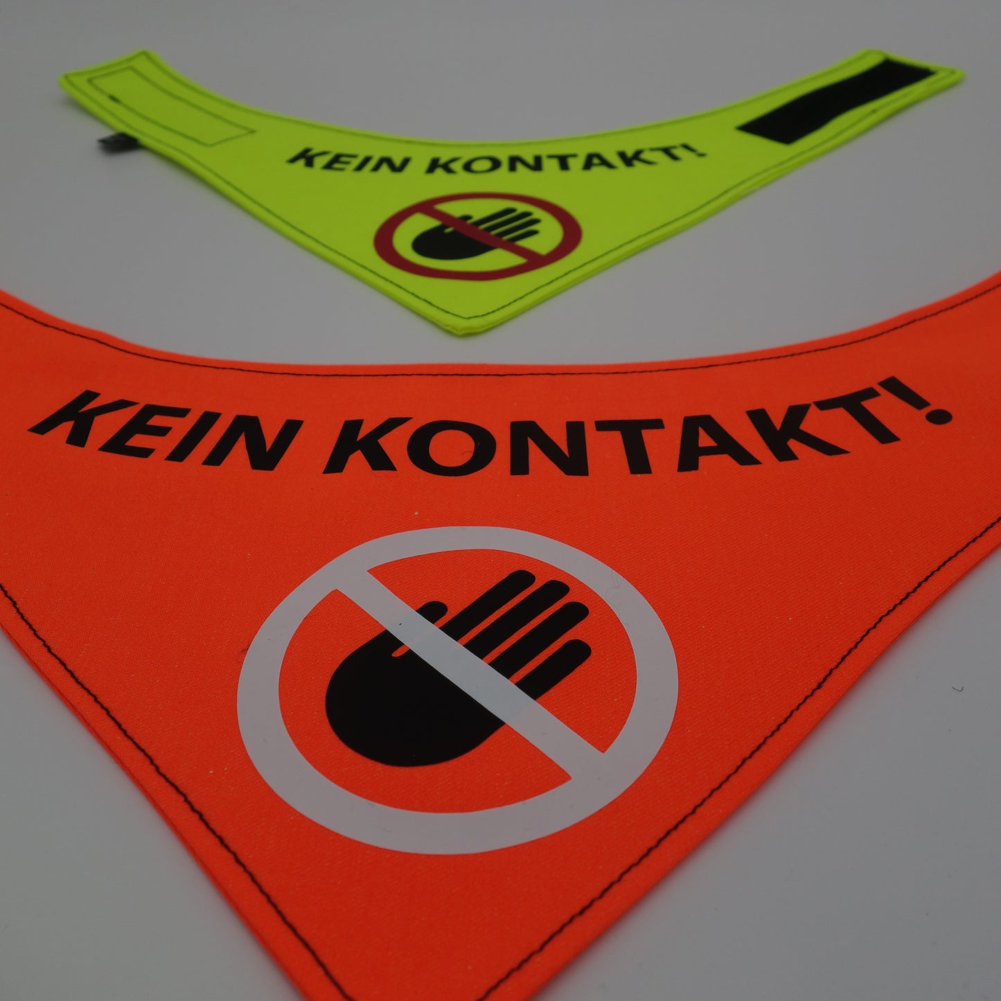 Halstuch - Kein Kontakt!